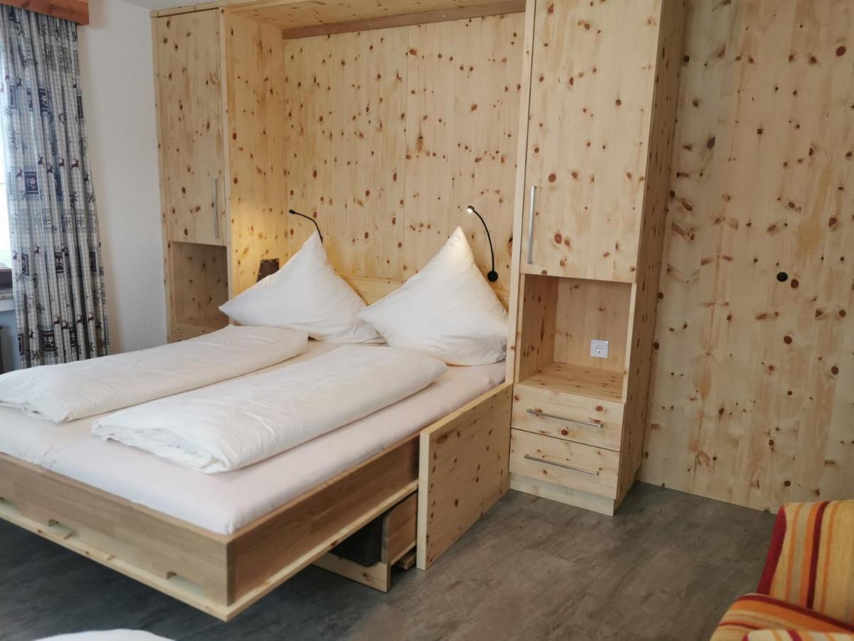 Zugspitz-Arena Fewo Haus Schachtkopf 비버위어 객실 사진